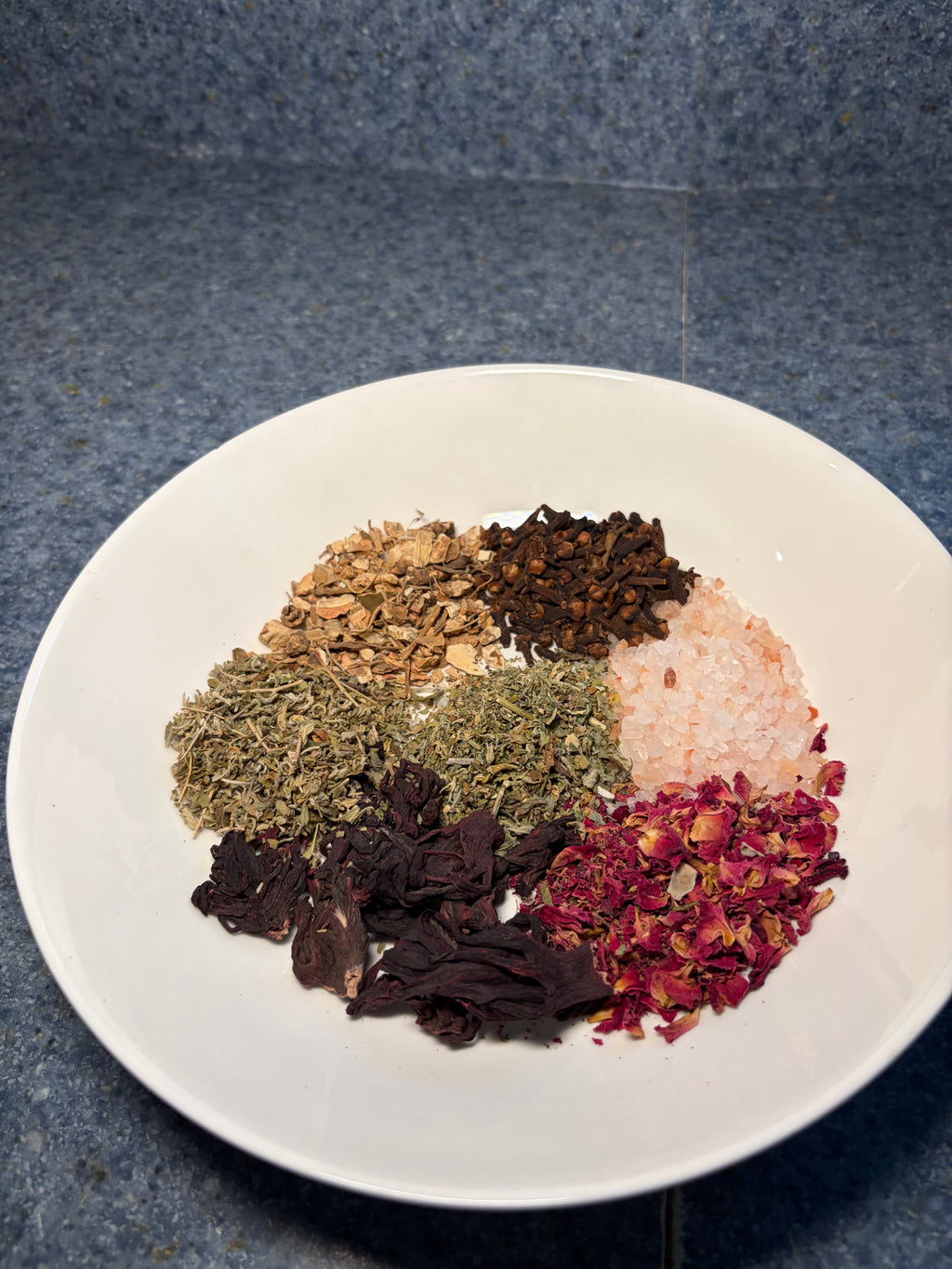 Attraction Herb Blend, Attraction Drawing Apothecary Herbs for Love, Luck, and Glamour