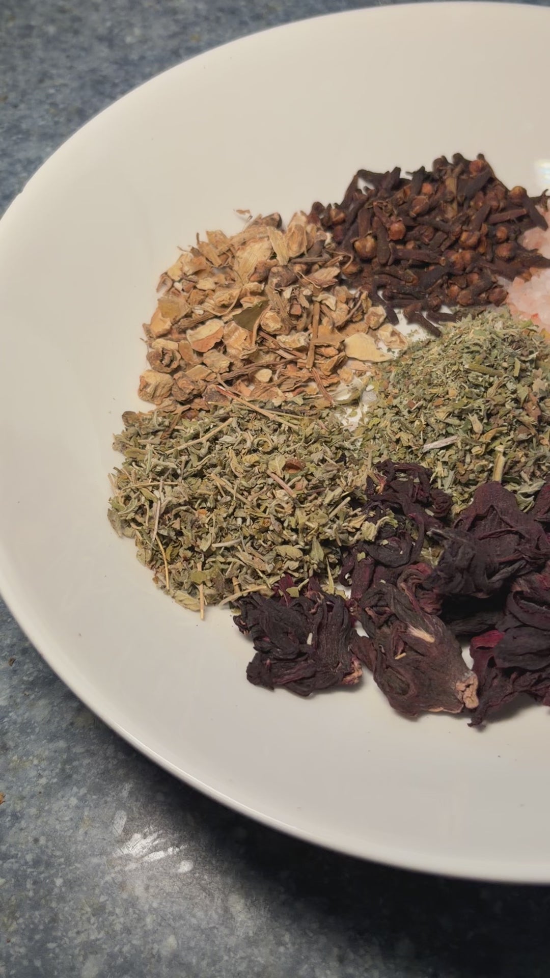 Attraction Herb Blend, Attraction Drawing Apothecary Herbs for Love, Luck, and Glamour